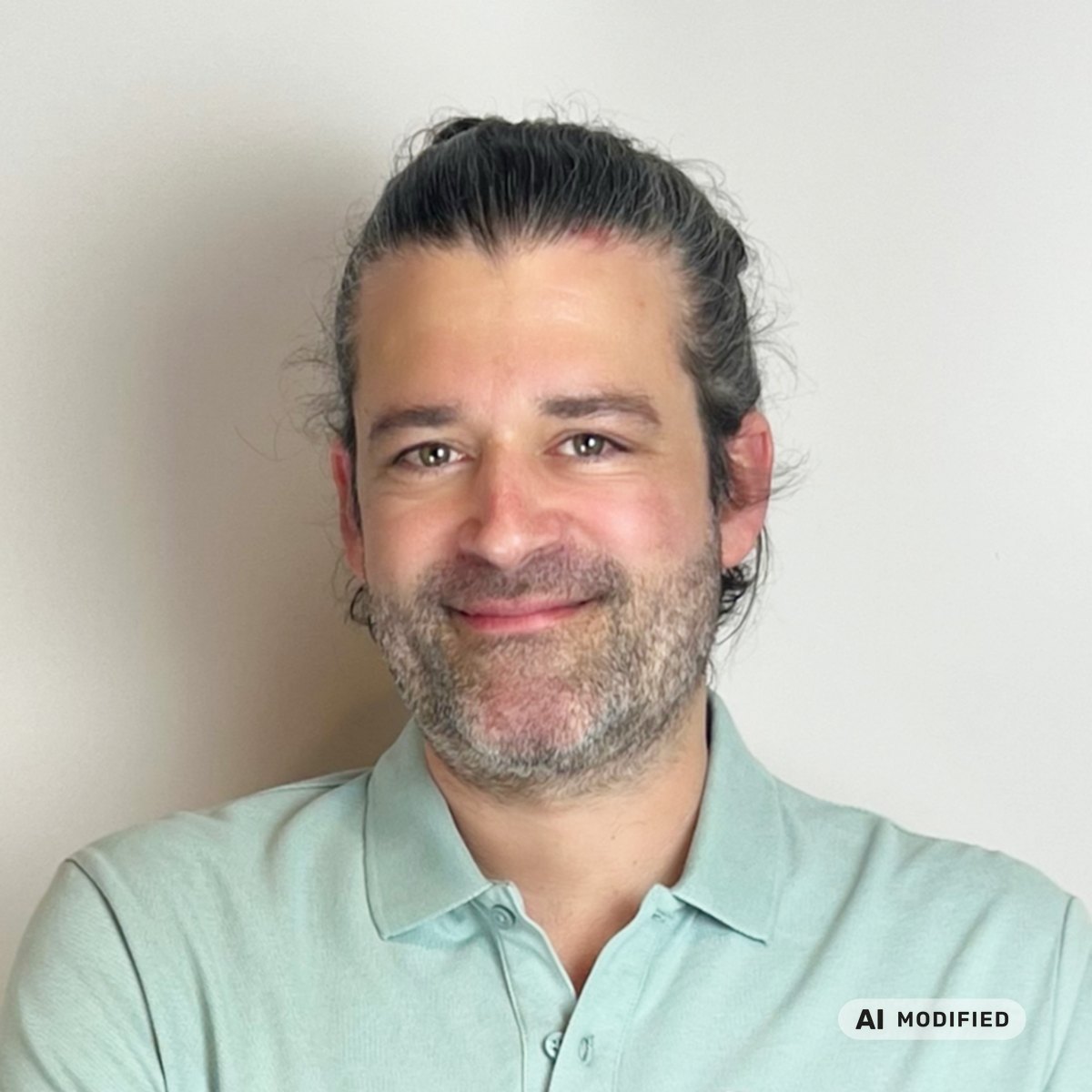 Dr. med. univ. Ramin Nikzad – General Practitioner · Austrian Medical Chamber Diploma in Acupuncture at MEDINO in Vienna